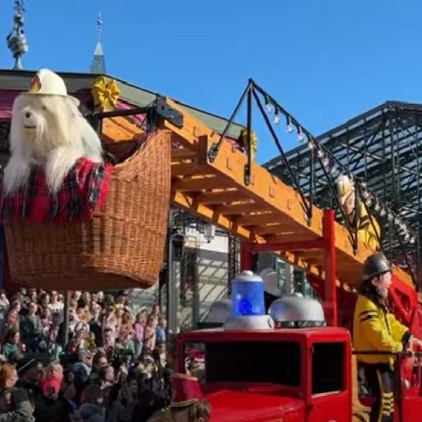 plopsaland-parade 2025 - Mand van Samson